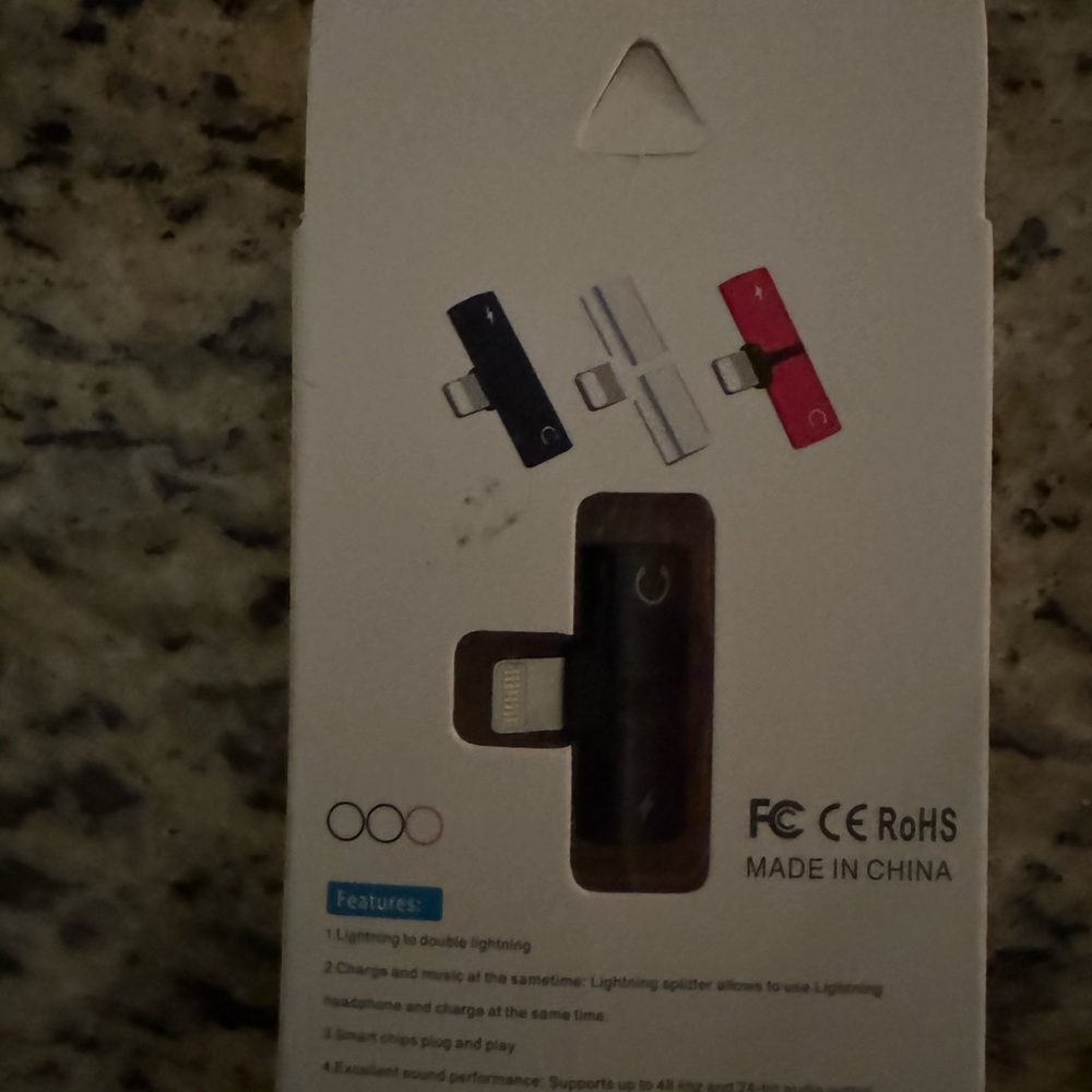 Lightning splitter for iPhone - Picture 2 of 2